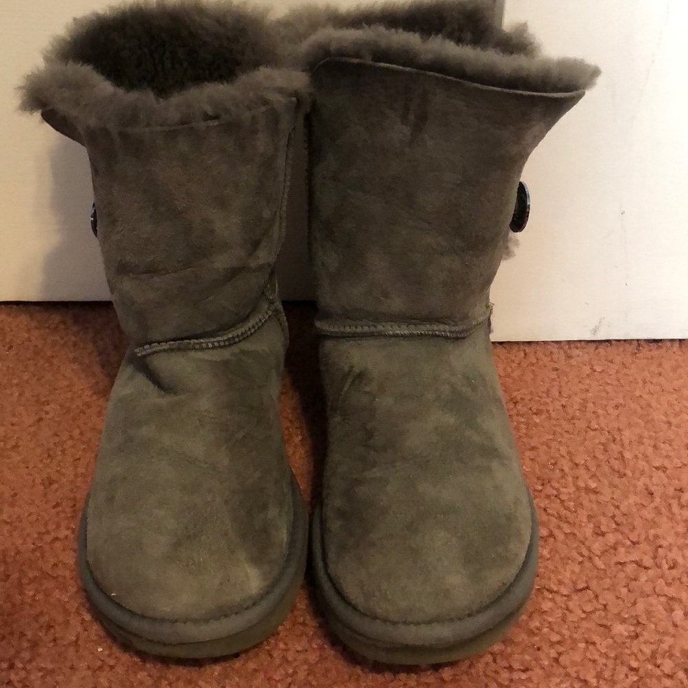 Ugg Grey Swarovski 🎉HP🎉Crystal Boots - Picture 3 of 8